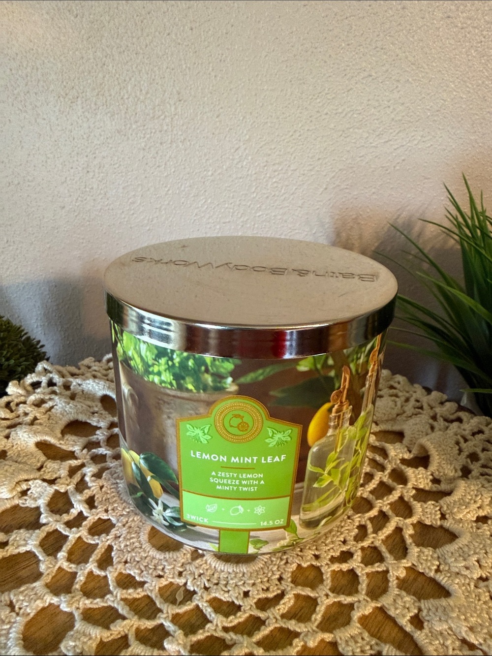 Lemon Mint Leaf Scented Candle - Green